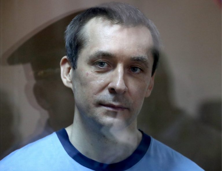 Осужденный за коррупцию миллиардер получил выговор за непосещение столовой