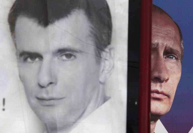 Астролог: звезды предсказывали победу Прохорова над Путиным, но последнему помогла команда