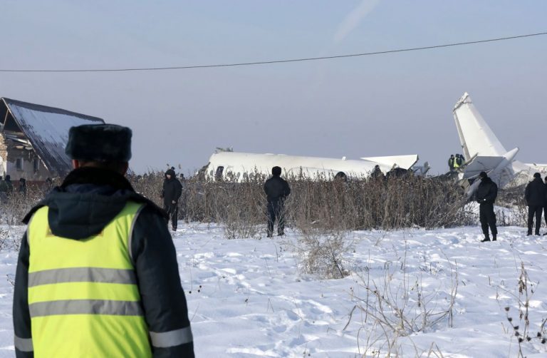 Девушка рассказала, что чудом не попала на упавший в Алма-Ате самолет