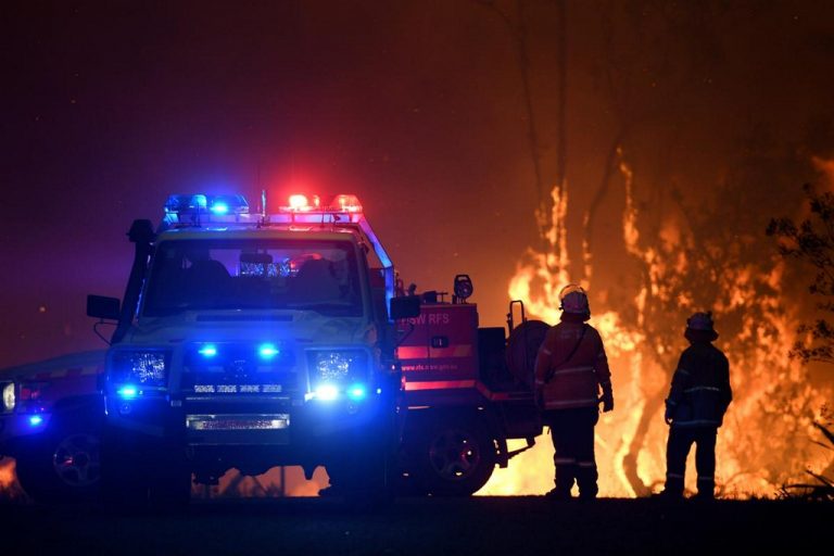 Пожары уничтожили в Австралии более 680 домов и 2 млн гектартов леса