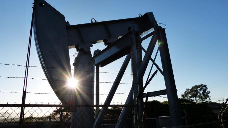Линкайтс заявил о готовности перекачивать нефть из Латвии в Белоруссию