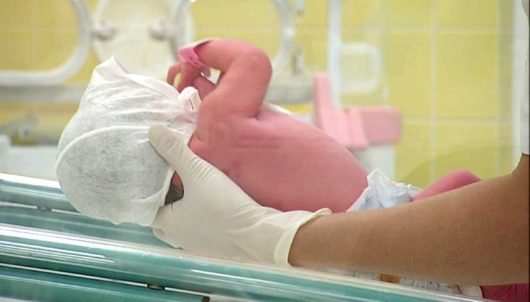 В прошлом году в Латвии на свет появились более 18 тысяч детей