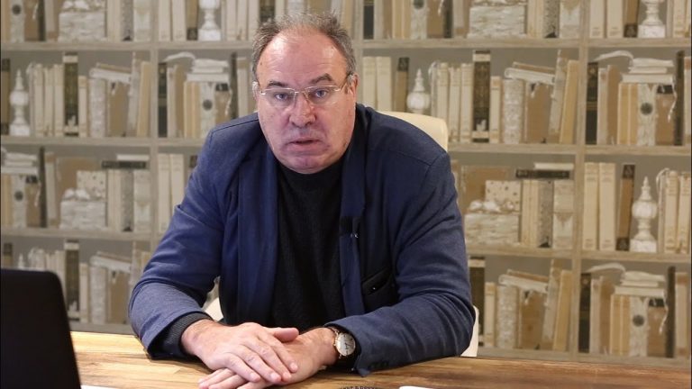 Мэр самого богатого самоуправления Латвии подал в отставку