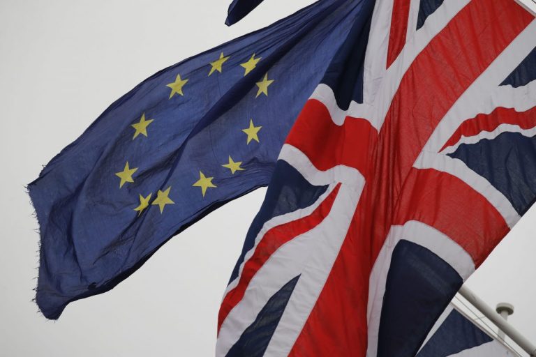 Посол: всем, кто после Brexit хочет вернуться в Латвию — милости просим