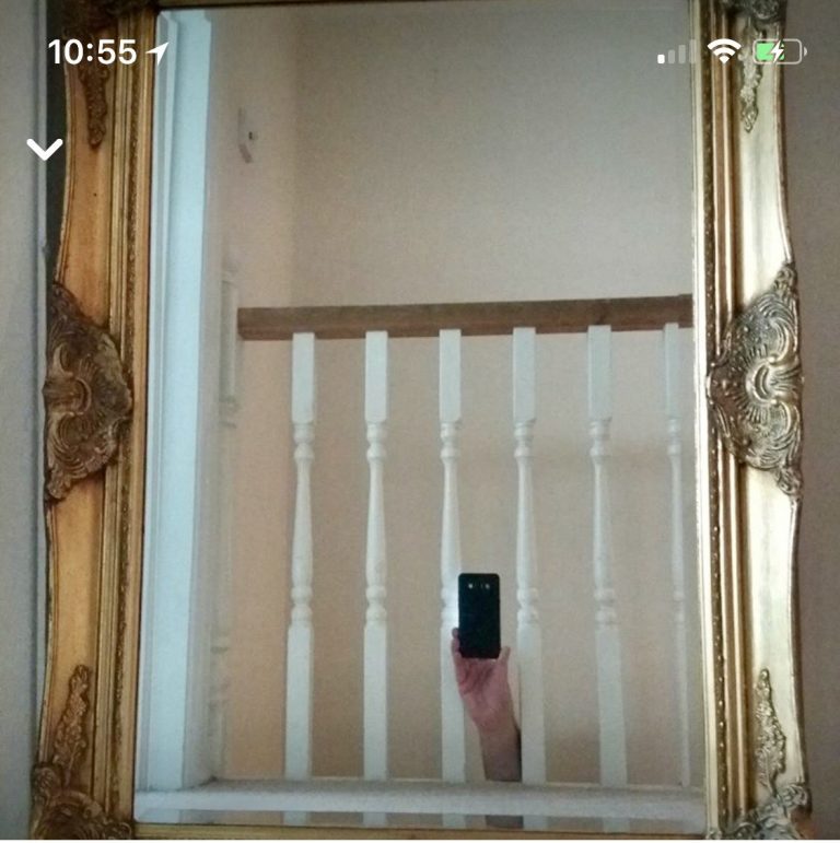 Нереально смешные фотографии людей, пытающихся продать свои зеркала
