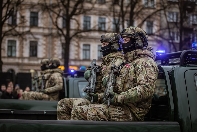 Удар иранских ракет по базам США: на одной из них находились латвийские военные