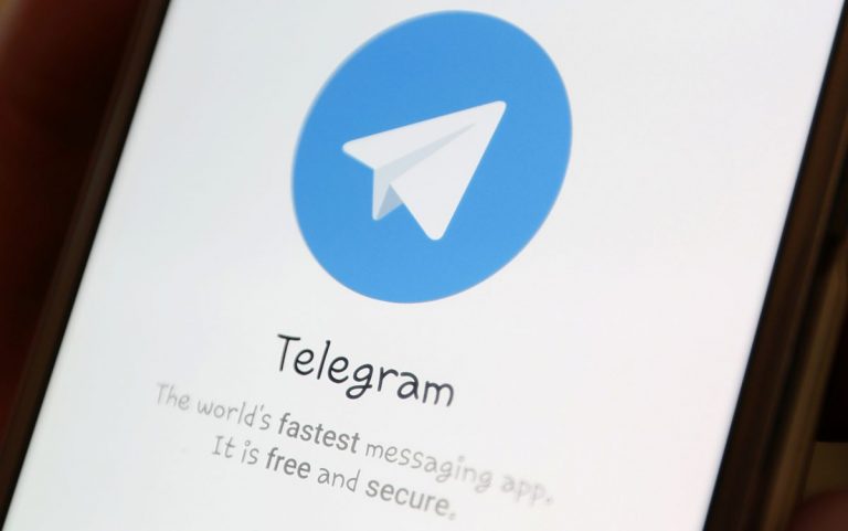 В Telegram появился бот, который сводит все разговоры к сексу