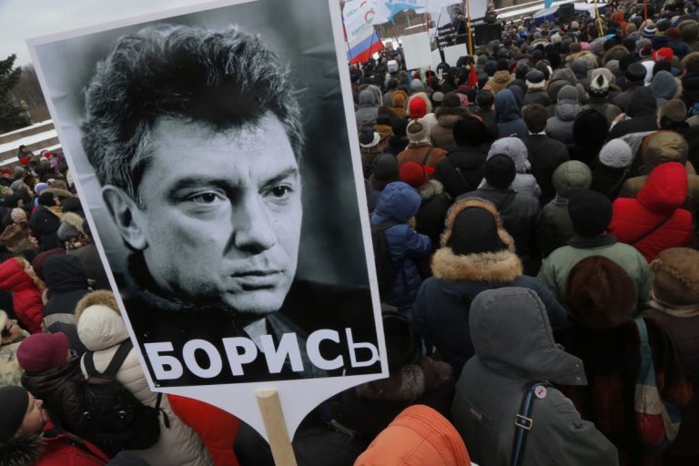 Опубликованы фото застолья убийцы Бориса Немцова в колонии