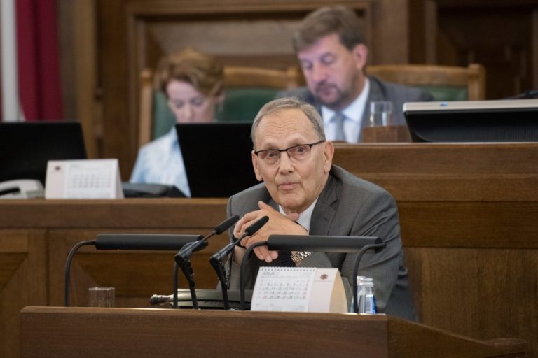 Узкий, несовременный! Кирштейнс раскритиковал латвийский Сейм. И похвалил азербайджанский