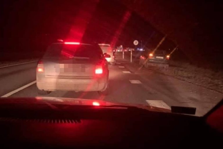 Авария на Вентспилсском шоссе: движение блокировано