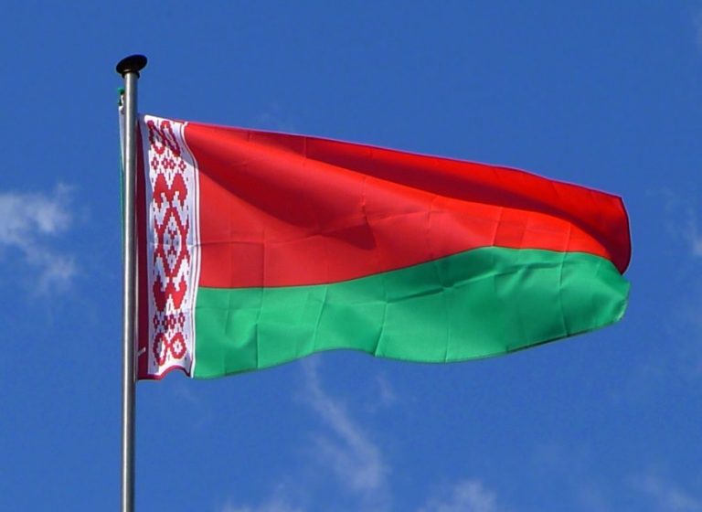 В Белоруссии решили изменить герб. На нем будет меньше России