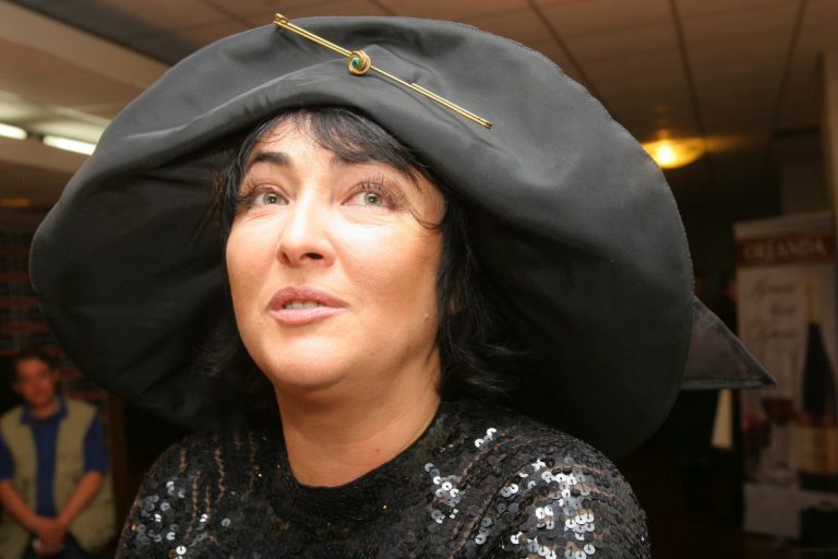 Певице Лолите стало плохо во время концерта в Кремле