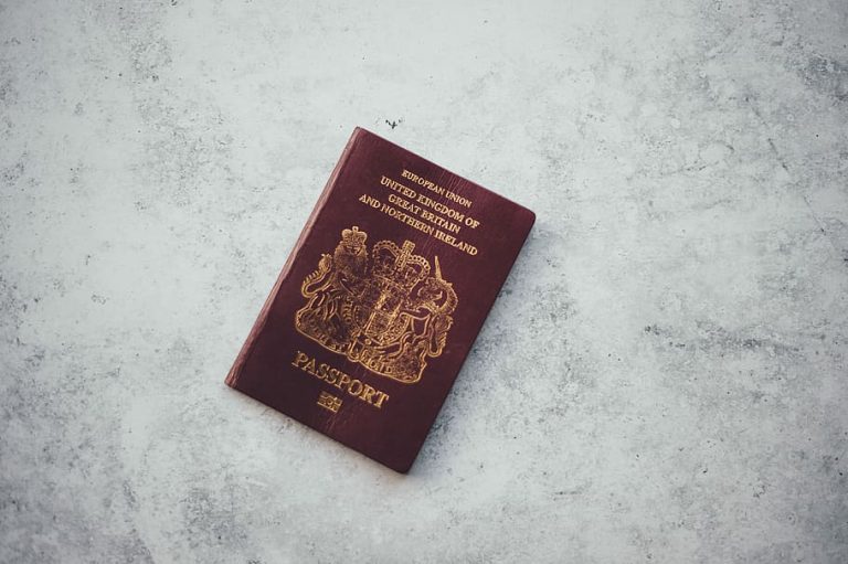 Британский паспорт изменится после Brexit
