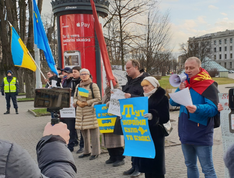 КОРОТКО О ГЛАВНОМ: в Латвии не будет ЧС из-за вируса, пикет против «агрессии России», бесснежная зима закончилась