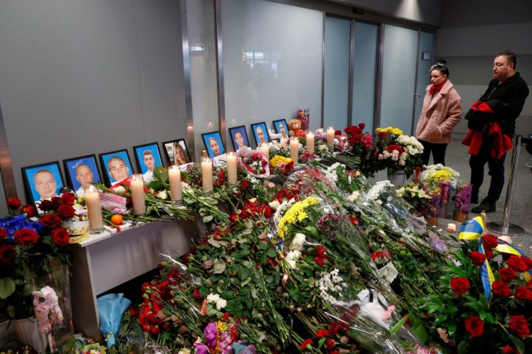 Иран предложил по 80 тысяч долларов родным украинцев, погибших в сбитом «боинге». Киев отказывется 