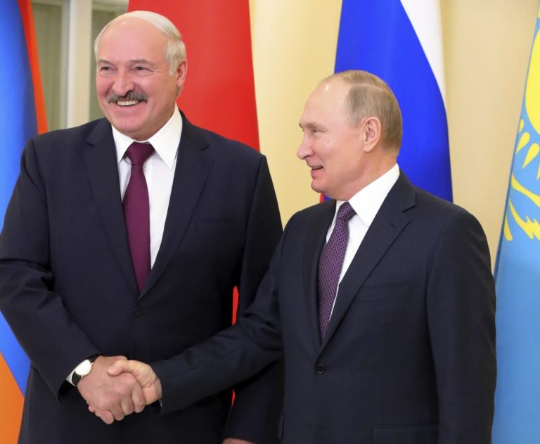 В Кремле подтвердили встречу Путина и Лукашенко после визита Помпео в Беларусь