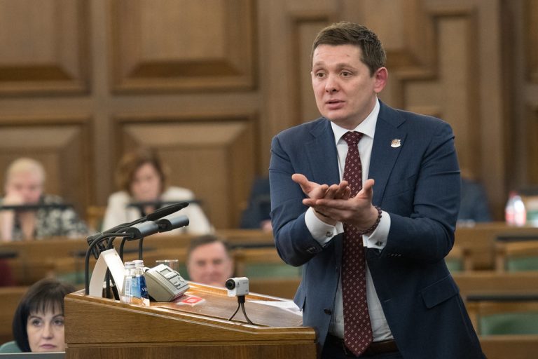 KNAB взялся за Кайминьша. Прокуратуру просят начать уголовное преследование депутата