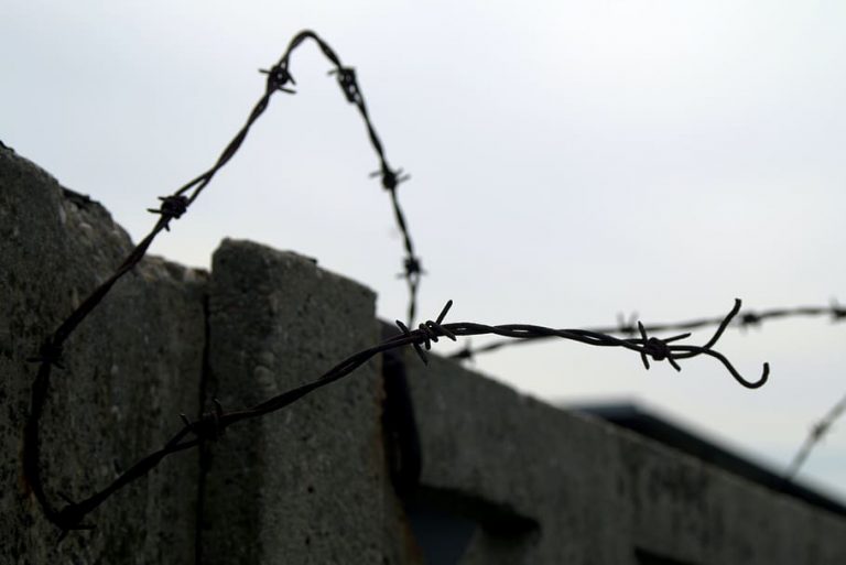 В России девушка переспала с 13-летним школьником. Ей грозит тюрьма