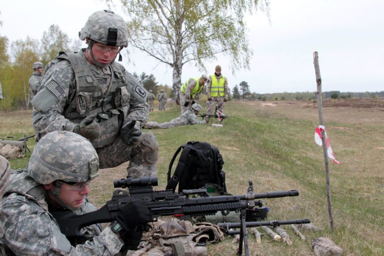 США выдаст военные кредиты Латвии и еще 11 странам