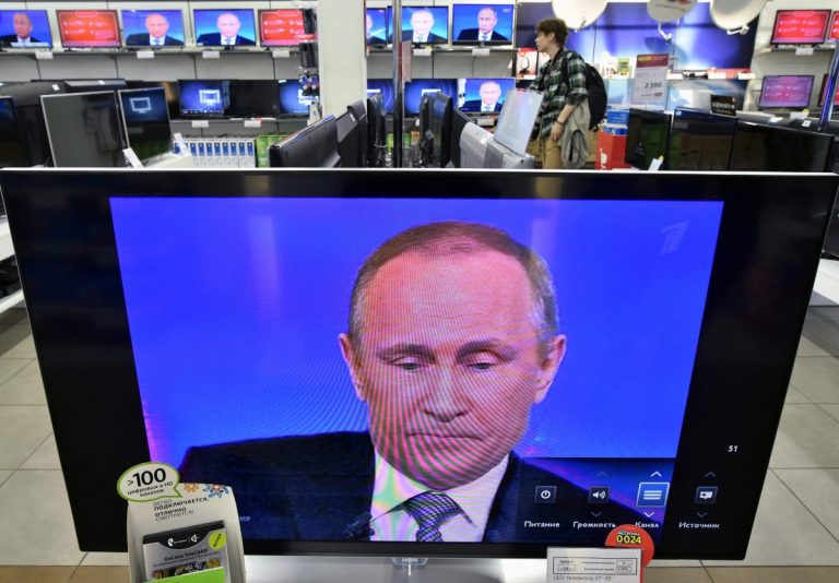 Вайдере: хватит возиться с российскими телеканалами, тут нужен хирургический нож