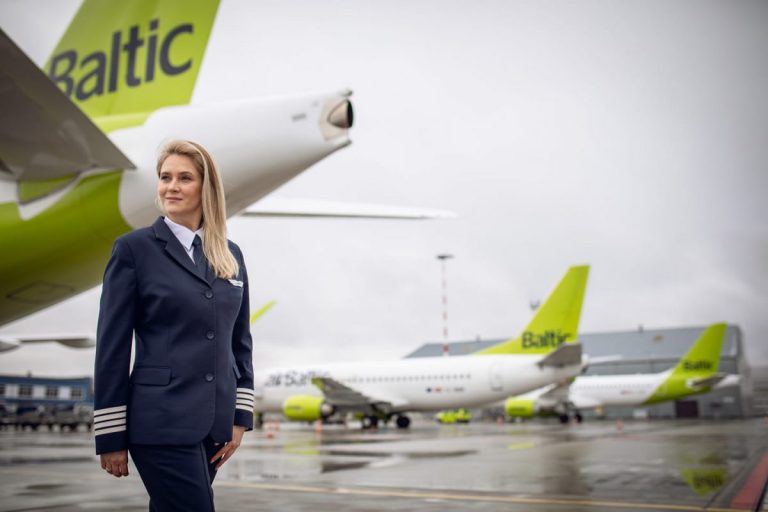 airBaltic может уволить «на время» еще 100 человек. В целом уже 350
