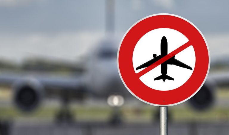 На месяц европейцам будет запрещено приезжать в США