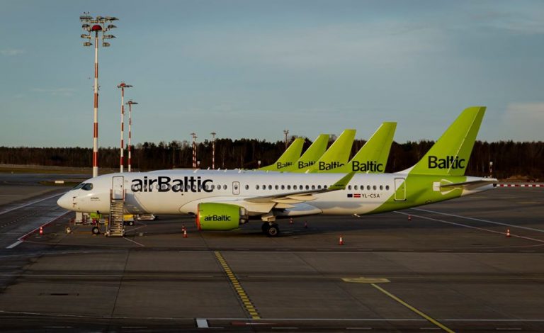 МИД выпустил инструкцию для латвийцев, которые останутся за границей 17 марта