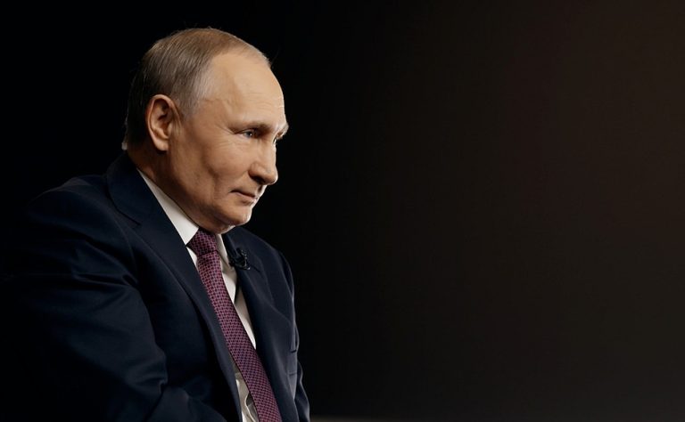 Вечный президент: Конституционный суд поддержал законность обнуления сроков Путина