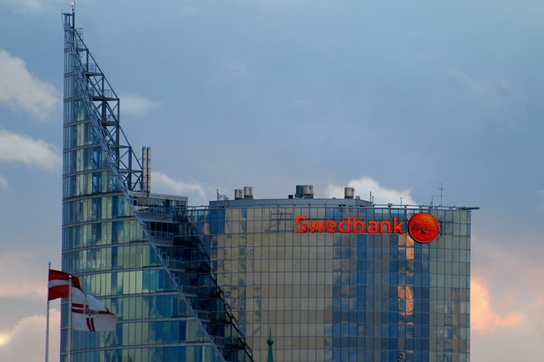 Swedbank предлагает кредитные каникулы всем желающим