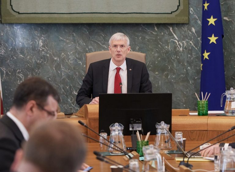 Премьер-министр и еще пять членов правительства проверены: COVID-19 - не обнаружен