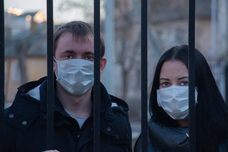 Каждый пятый житель Земли оказался на карантине