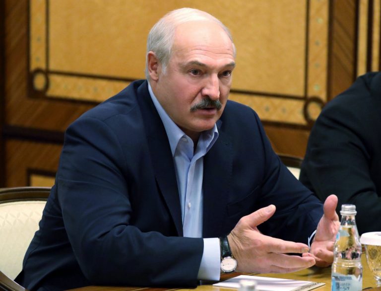 Не судьба. Визит Лукашенко в Латвию снова переносится