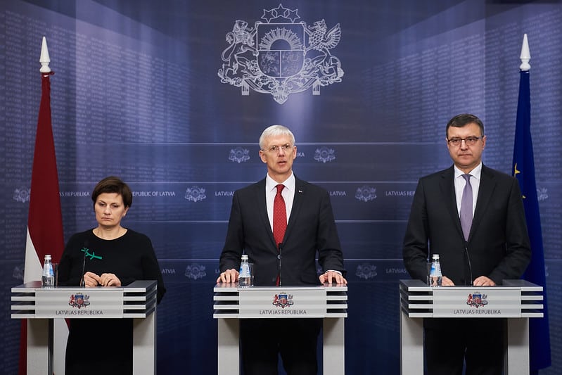 Минфин: возможно, расширят круг получателей пособий за простой