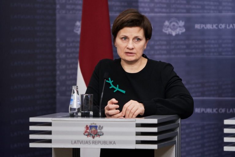 Илзе Винькеле: приходится применять терминологию войны, и мы хорошо держим линию фронта