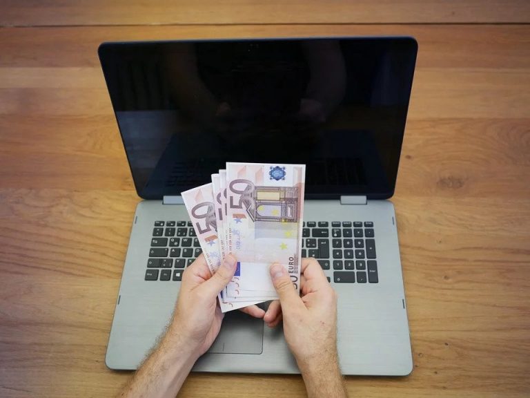 Коронавирус убил динозавров и бог есть: как букмекеры борятся с отсутствием спорта