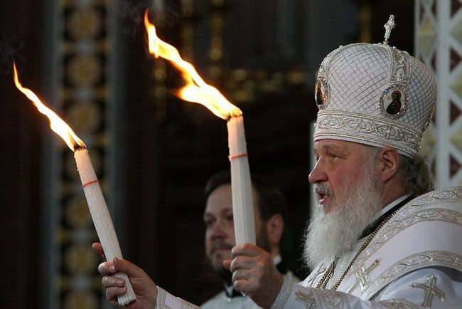Патриарх Кирилл призвал верующих не ходить в храмы