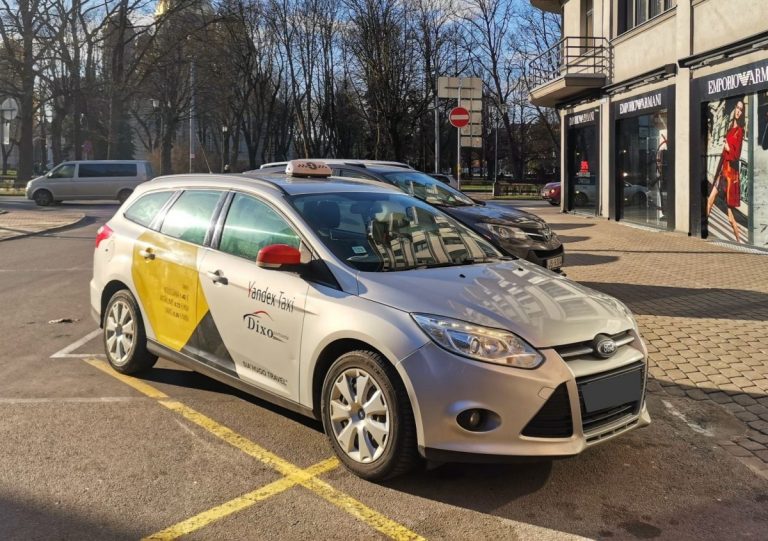Стало известно, как скоро в Латвии могут блокировать приложение Yandex Taxi