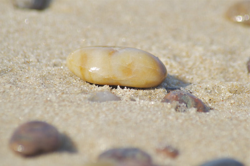 Жительница Даугавпилса получила ожоги обеих ладоней из-за лжеянтаря