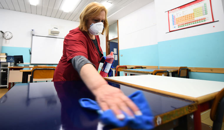 Из-за коронавируса в Италии закроют все школы и университеты