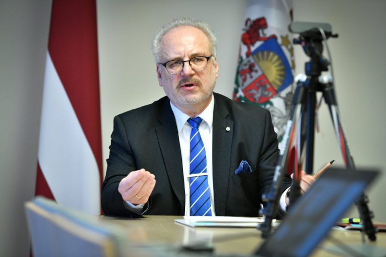 Левитс надеется, что Латвия одной из первых выйдет из кризиса