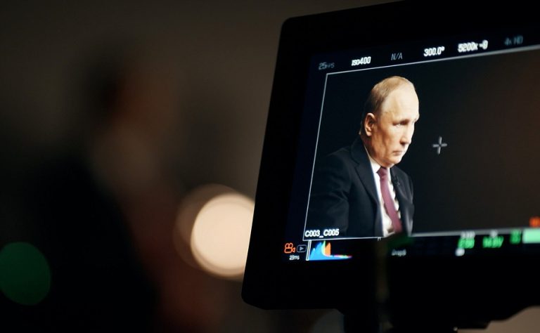 Песков рассказал, откуда Путин черпает понимание реальности