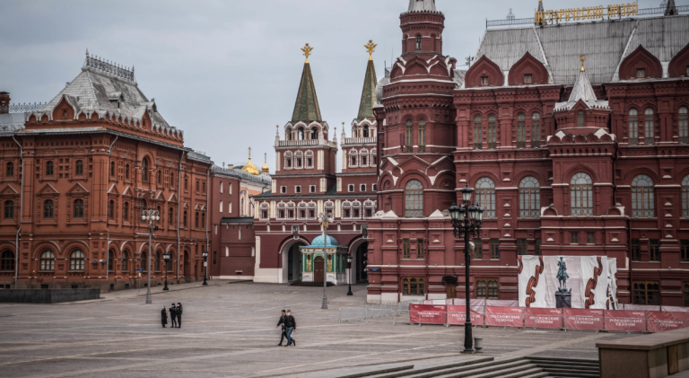 Рабочий, личный и медицинский: в Москве вводится пропускной режим