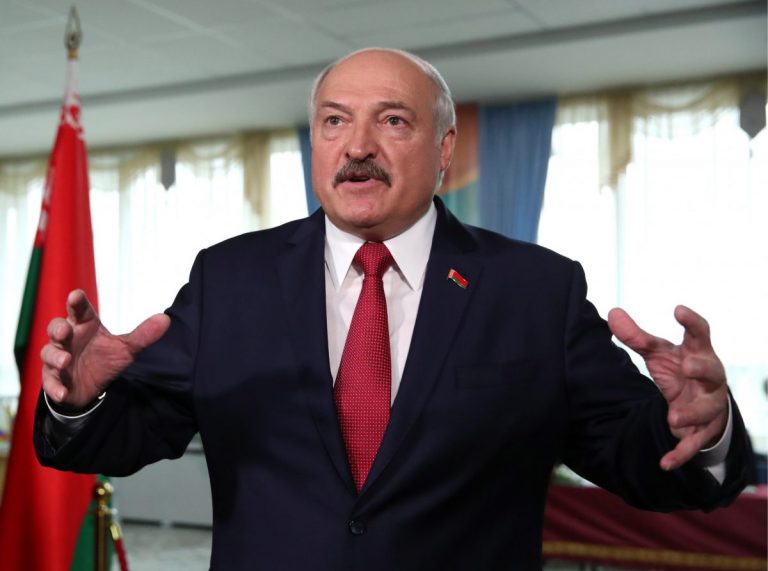 Никто от коронавируса не умер и не умрет: Лукашенко рассказал о ситуации с COVID-19 в Беларуси 
