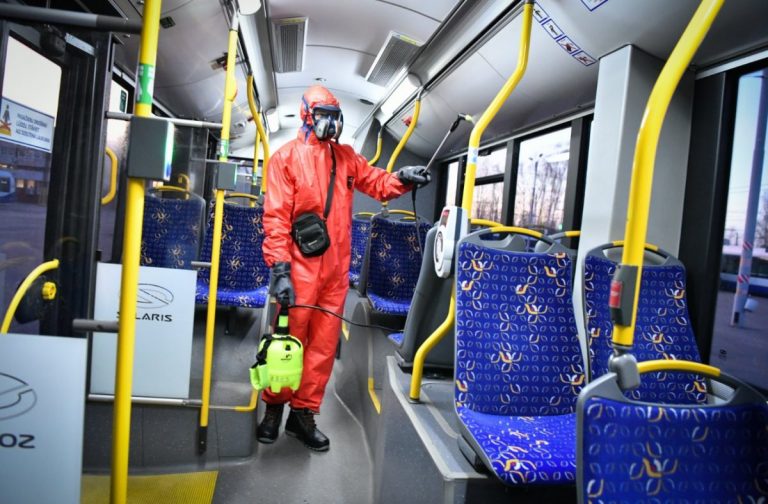 ФОТО: как происходит дезинфекция общественного транспорта