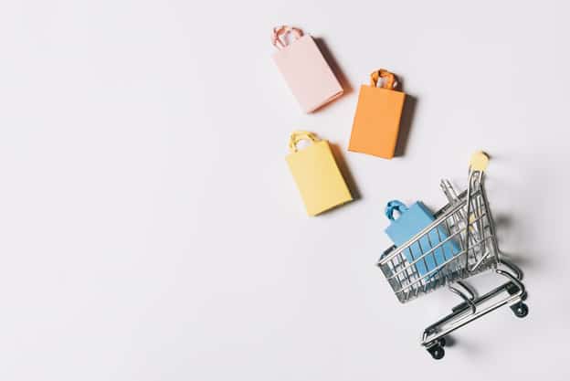 Списки продуктов, отказ от наличных: как поменялись потребительские привычки жителей Латвии