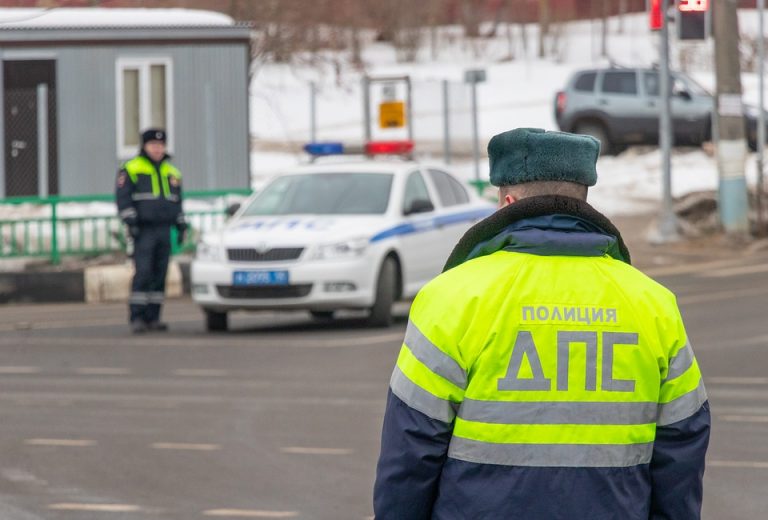 В России полицейский попался на взятке роллами «Филадельфия» за 12 евро
