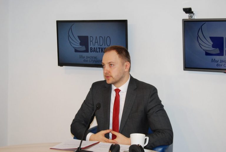 Министр: госсектор может использовать возможность забрать хорошие кадры из частного сектора