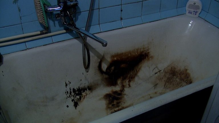 Закурил, расслабился, уснул: мужчина в Кенгарагсе поджег одеяло сигаретой (ВИДЕО)