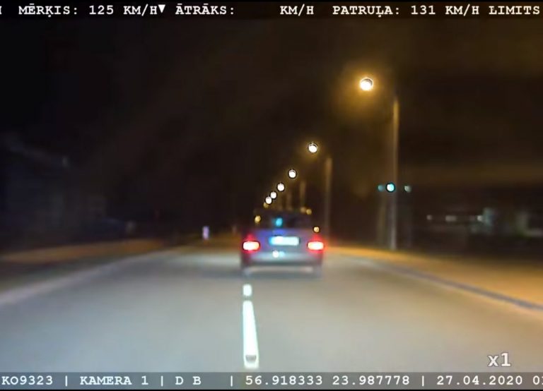 Юрмальское шоссе: парень решил скрыться от полиции, «потому что в играх это всегда получается»