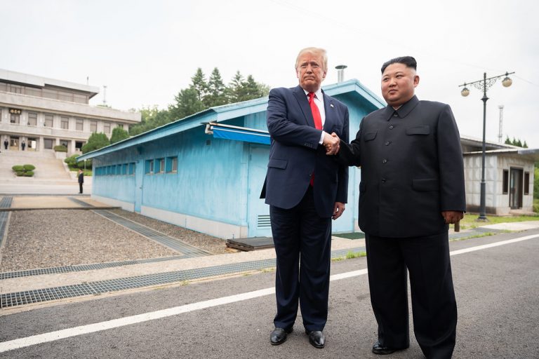 Трамп: я знаю, как себя чувствует Ким Чен Ын, но вам сказать не могу (ВИДЕО)